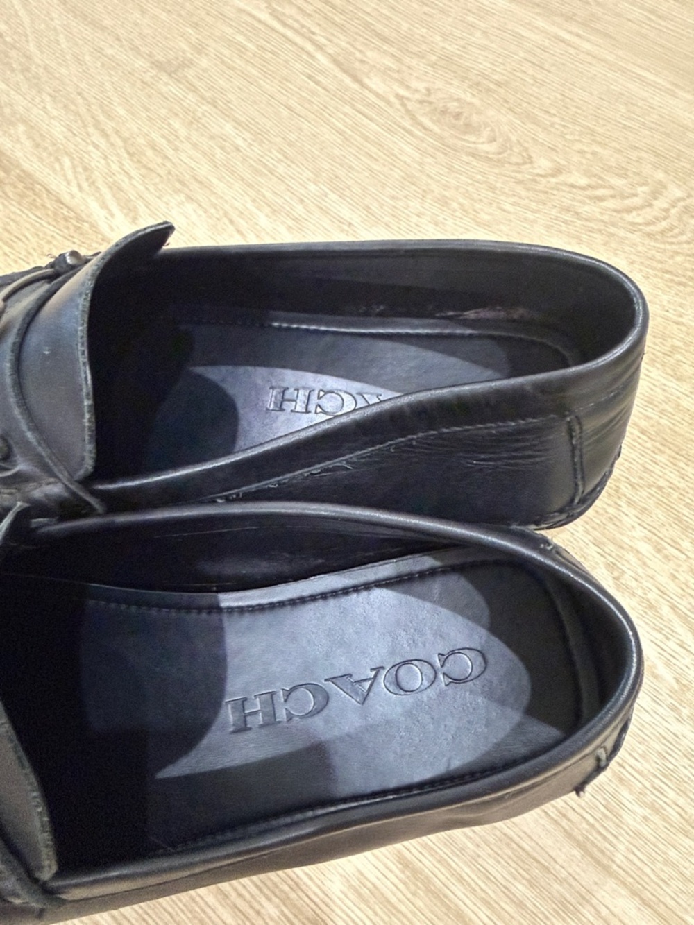 Coach Black Leather Men's Bit-Accent Loafers leather has a lot of scuffs - Picture 4 of 7
